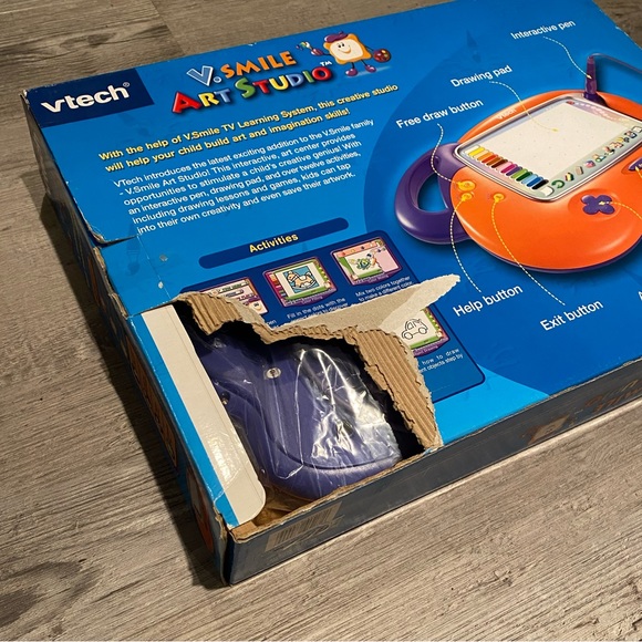 VTech V. Smile Console And Art Studio New Damaged Box + 4 used smartridges - Picture 8 of 10